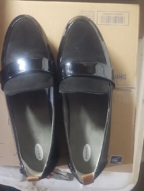 #0134 Dr. Scholl's Black Patent Slip-On Loafers